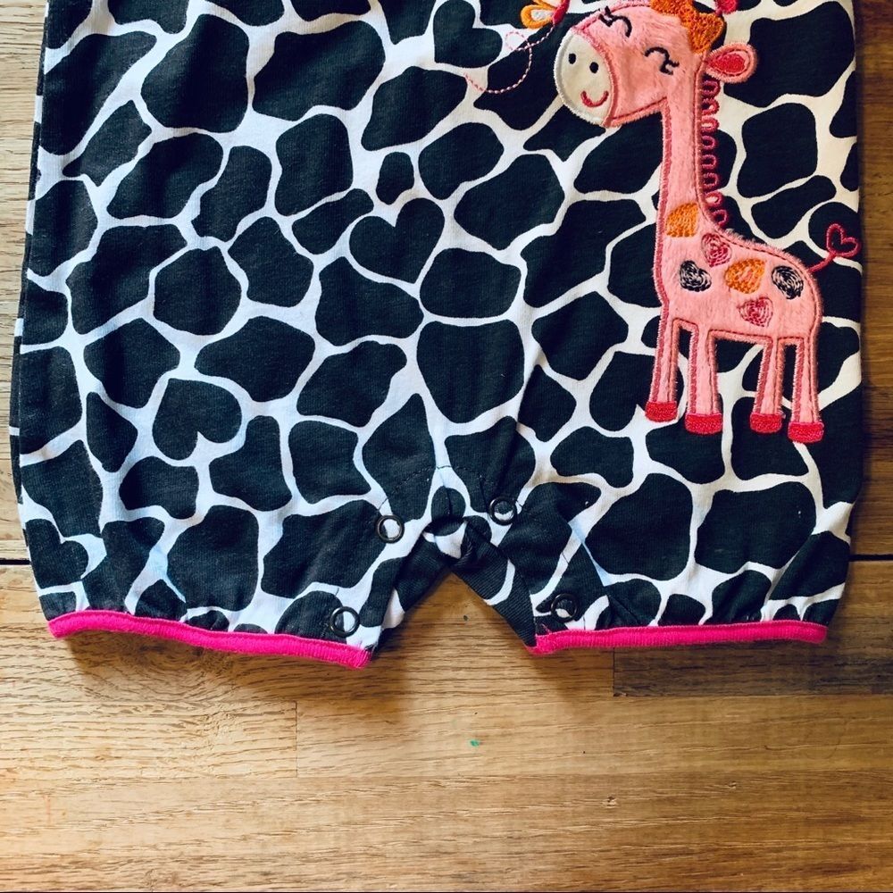 Girl onesie bundle - Picture 5 of 7
